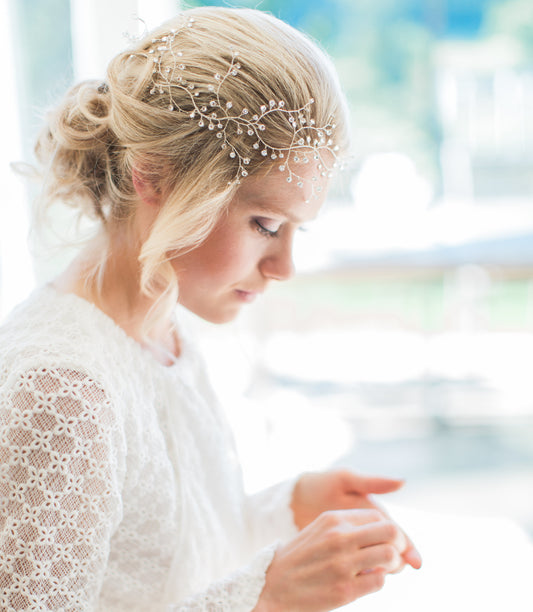 Real bride, Jewellery, inspiration, wedding dress, wedding accessories, bride, bridal, crystal, Headpiece, Swarovski, blond bride, sleeved wedding dress, veil, dewdrop, updo hairstyle, back necklace