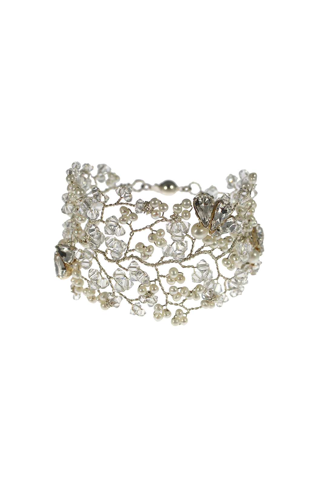 Novia Cuff